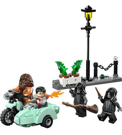 Lego Harry Potter Hagrid & Harrys Privet Drive Escape Set 124Pcs