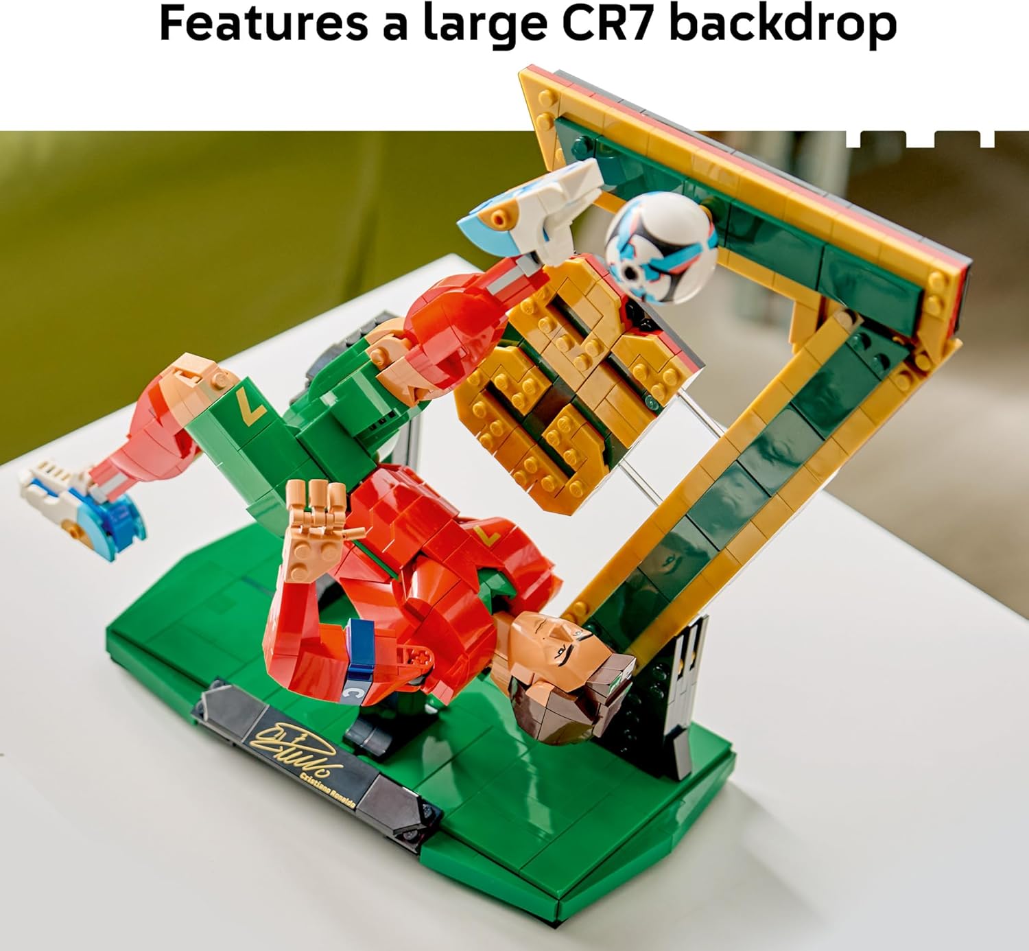 Lego Editions Cristiano Ronaldo Soccer Legend 43016 with 854pcs